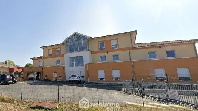 Investissement dans une chambre d'Ehpad à Rauzan avec rentabilité de 5 % 