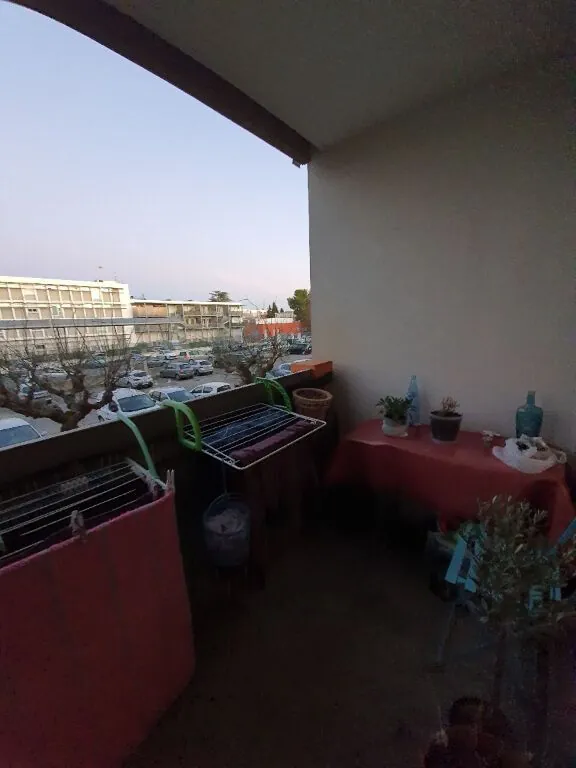 Studio de 28 m² à louer à Nîmes dans le quartier des 7 collines 