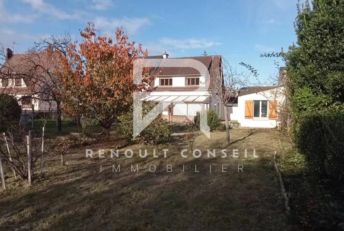 Charmante maison de ville de 115 m² à Caudebec-lès-Elbeuf avec jardin et garage 