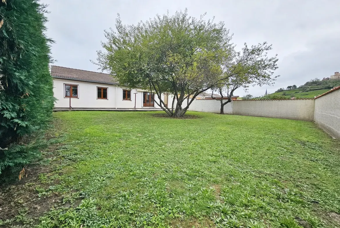 Maison à vendre à Saint Romain le Puy - 96 m² avec potentiel de rénovation 