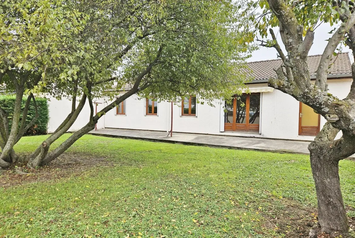 Maison à vendre à Saint Romain le Puy - 96 m² avec potentiel de rénovation 