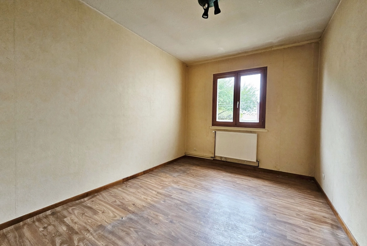 Maison à vendre à Saint Romain le Puy - 96 m² avec potentiel de rénovation 