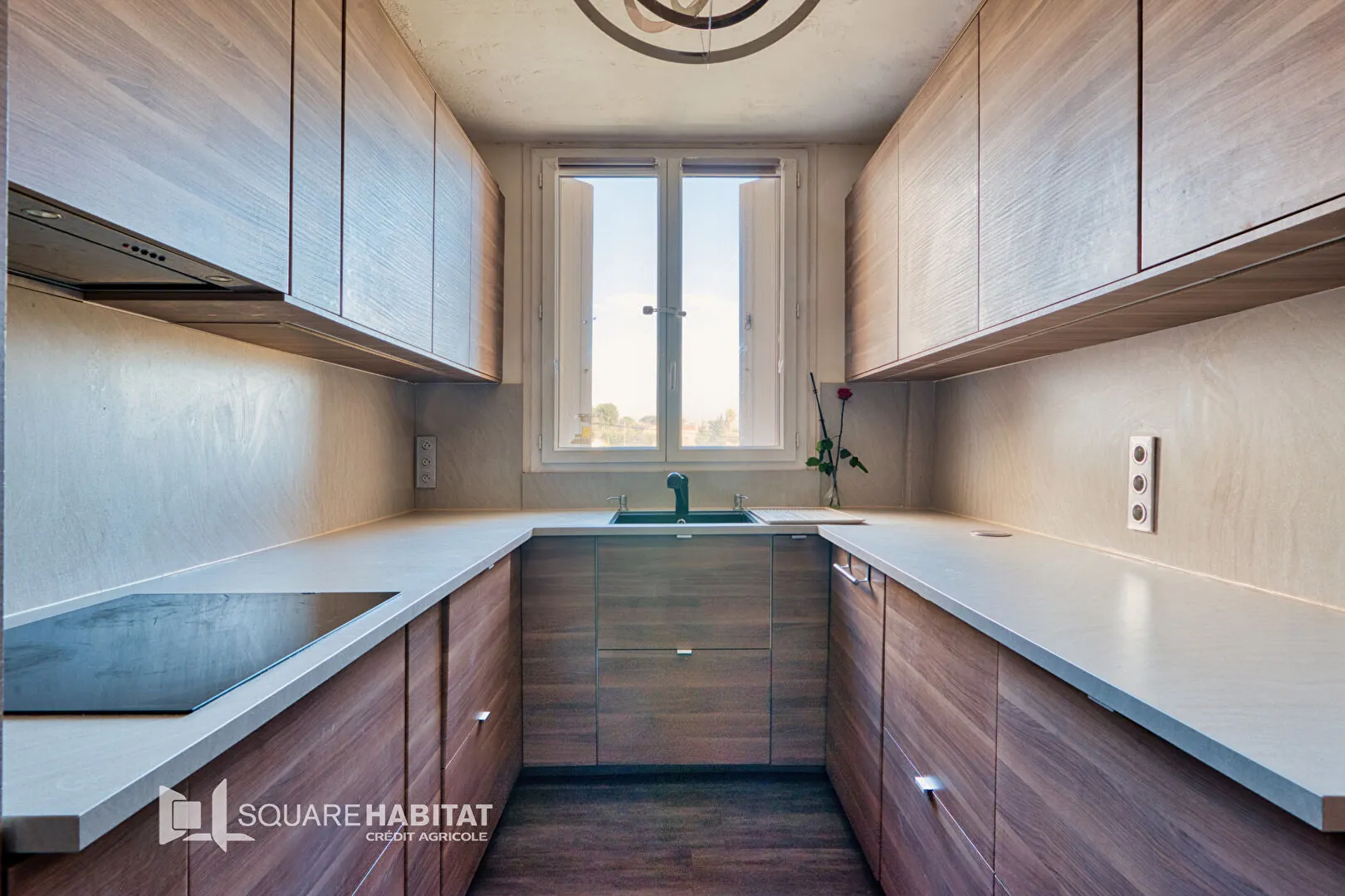 Appartement 5 pièces de 100 m² à Marseille avec parking et cave - Opportunité rare 