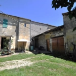 Maison girondine à Lestiac-sur-Garonne avec grand terrain et dépendance