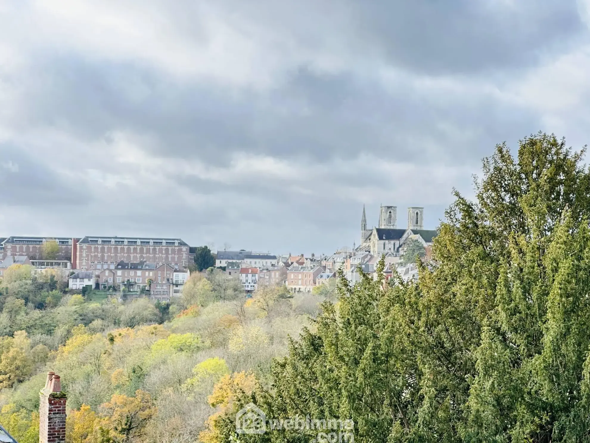 Bel appartement de 52m² avec vue à Laon, idéal pour votre confort 