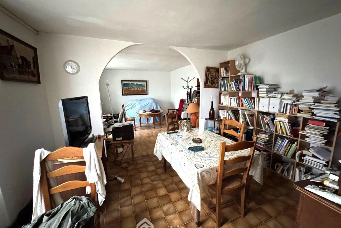 Maison de caractère à Lisses de 120m², à rénover avec potentiel d'extension 