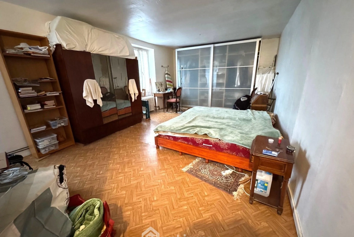 Maison de caractère à Lisses de 120m², à rénover avec potentiel d'extension 