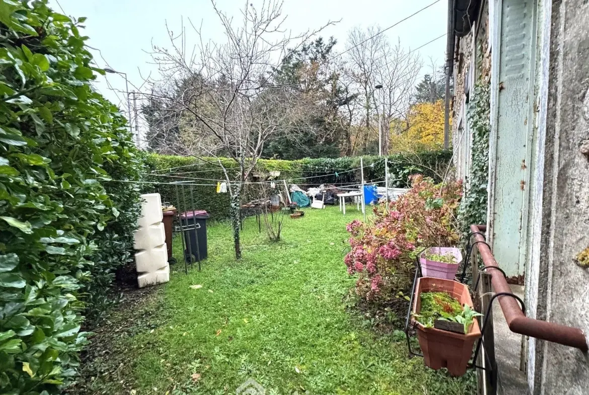 Maison de caractère à Lisses de 120m², à rénover avec potentiel d'extension 