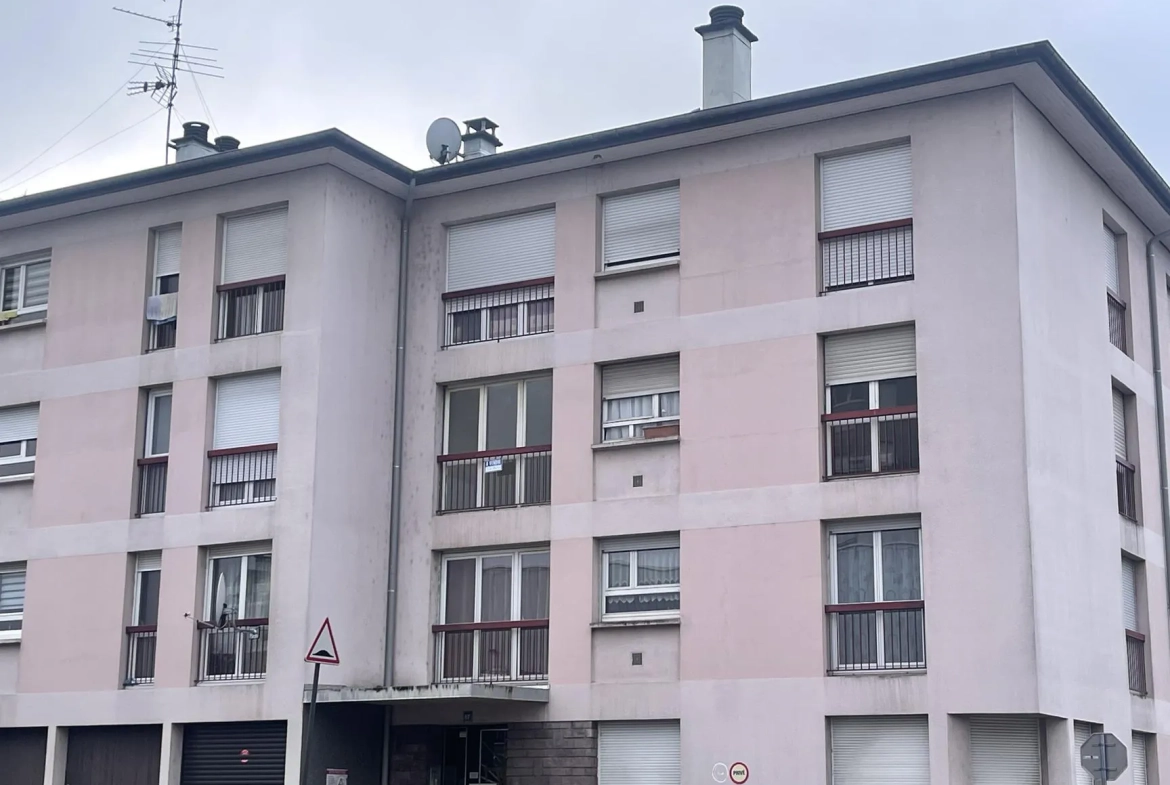 Appartement de 65 m² à Épinal proche commerces avec cave et parking 