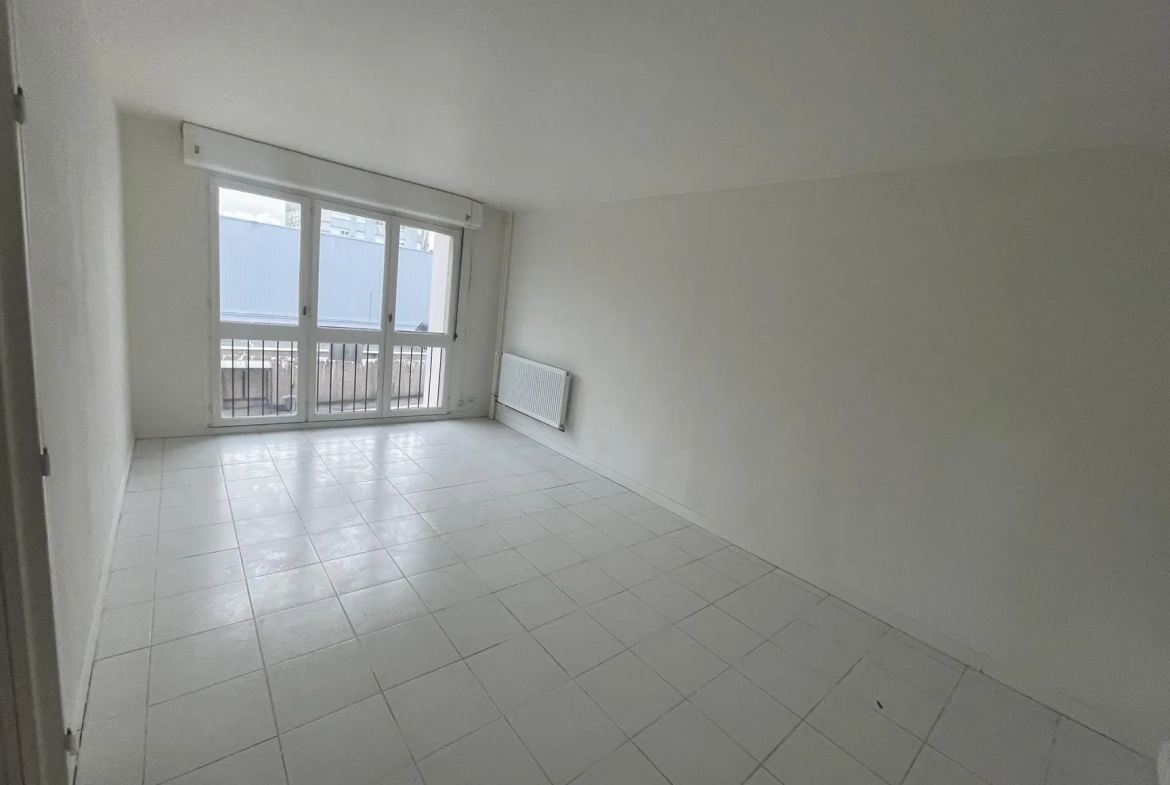 Appartement de 65 m² à Épinal proche commerces avec cave et parking 