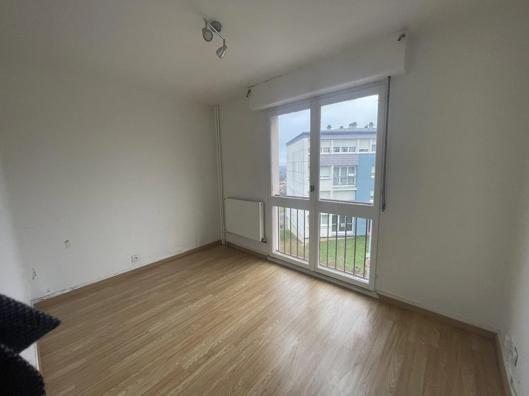 Appartement de 65 m² à Épinal proche commerces avec cave et parking 