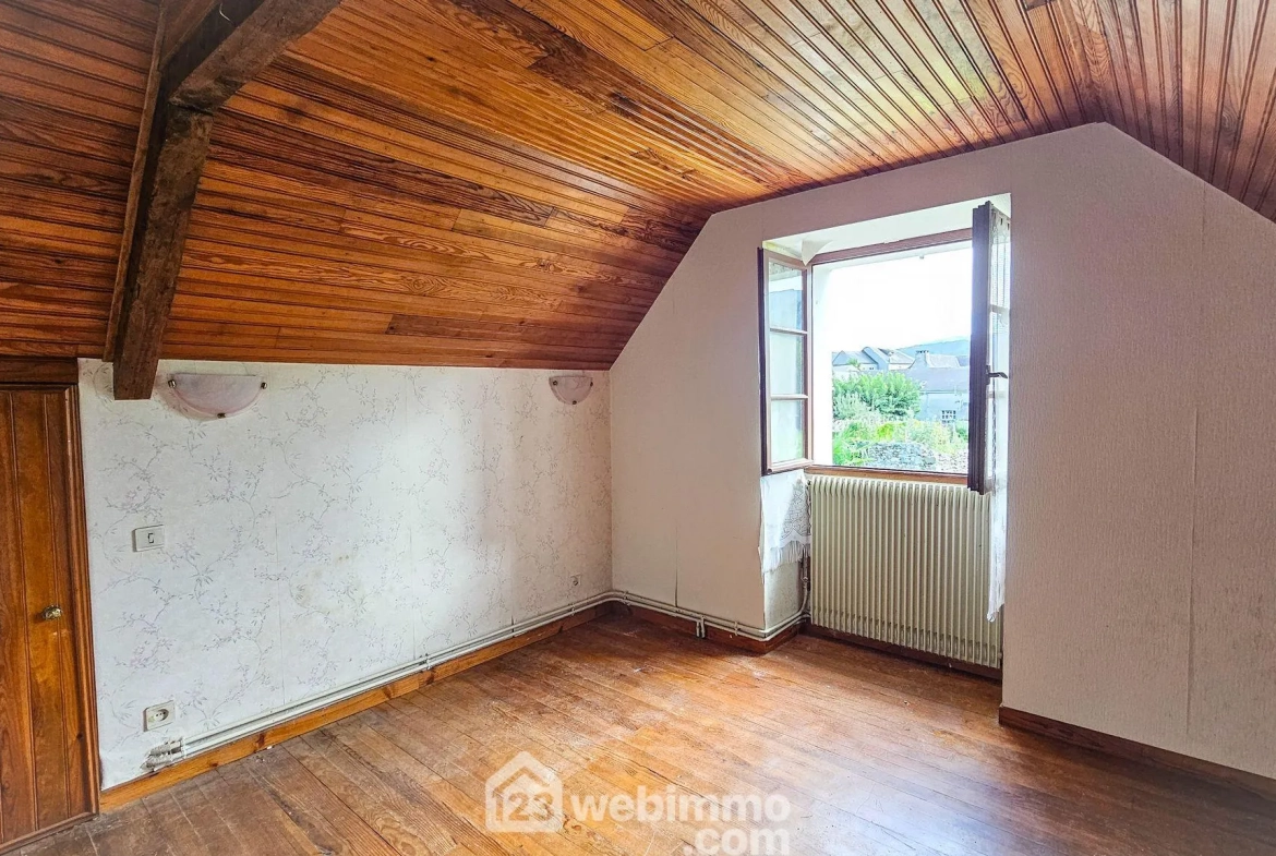À vendre maison ancienne de 59 m² à Lestelle-Bétharram avec possibilités d'aménagement 