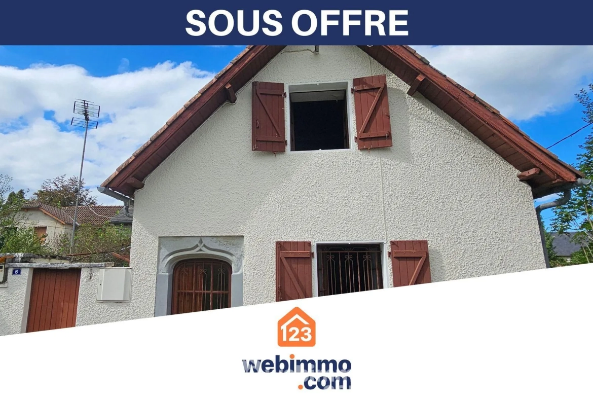 Charmante maison ancienne de 59m² à Lestelle-Bétharram avec potentiel d'aménagement 