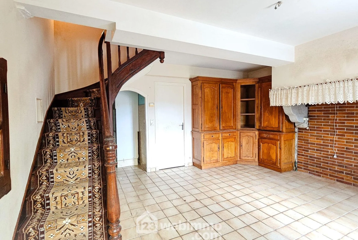 Charmante maison ancienne de 59m² à Lestelle-Bétharram avec potentiel d'aménagement 