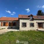 Magnifique longère en pierres de 190 m² à Bruyères-et-Montbérault