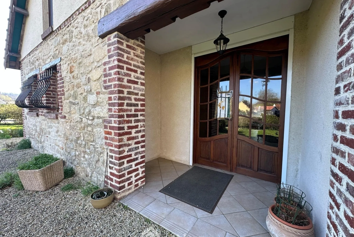 Magnifique longère en pierres de 190 m² à Bruyères-et-Montbérault 