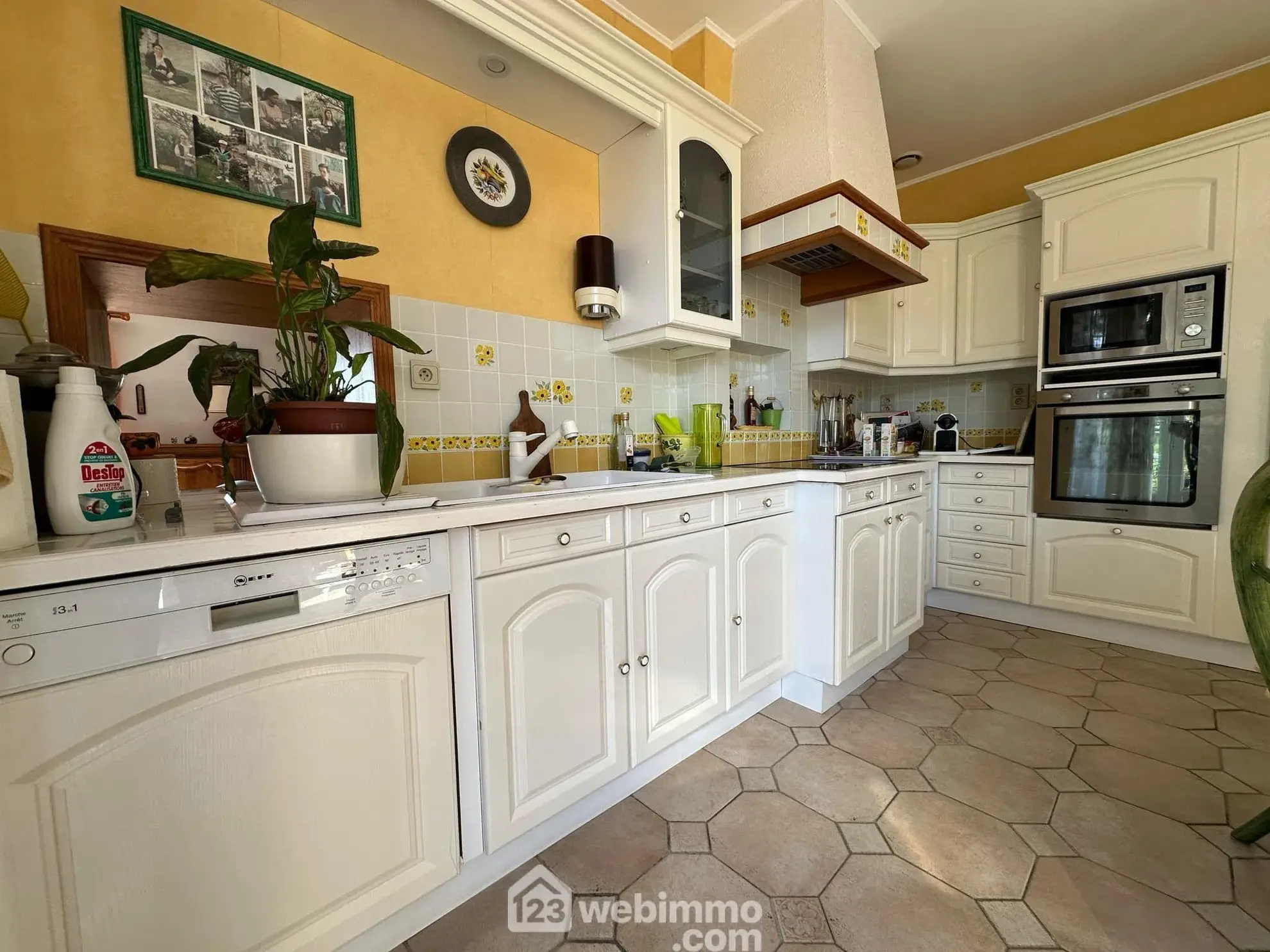 Magnifique longère en pierres de 190 m² à Bruyères-et-Montbérault 