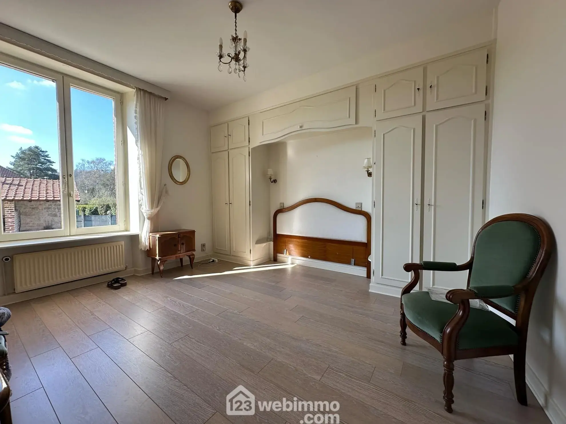 Magnifique longère en pierres de 190 m² à Bruyères-et-Montbérault 
