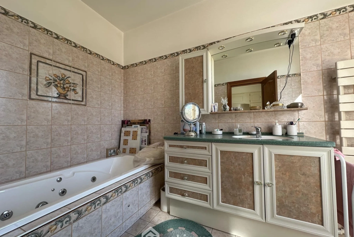Magnifique longère en pierres de 190 m² à Bruyères-et-Montbérault 