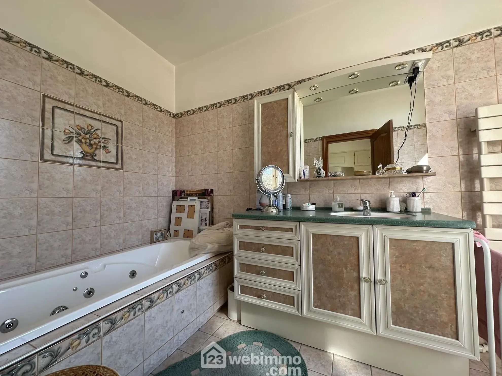 Magnifique longère en pierres de 190 m² à Bruyères-et-Montbérault 