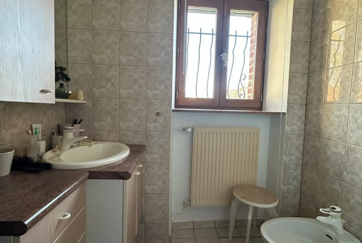 Magnifique longère en pierres de 190 m² à Bruyères-et-Montbérault 