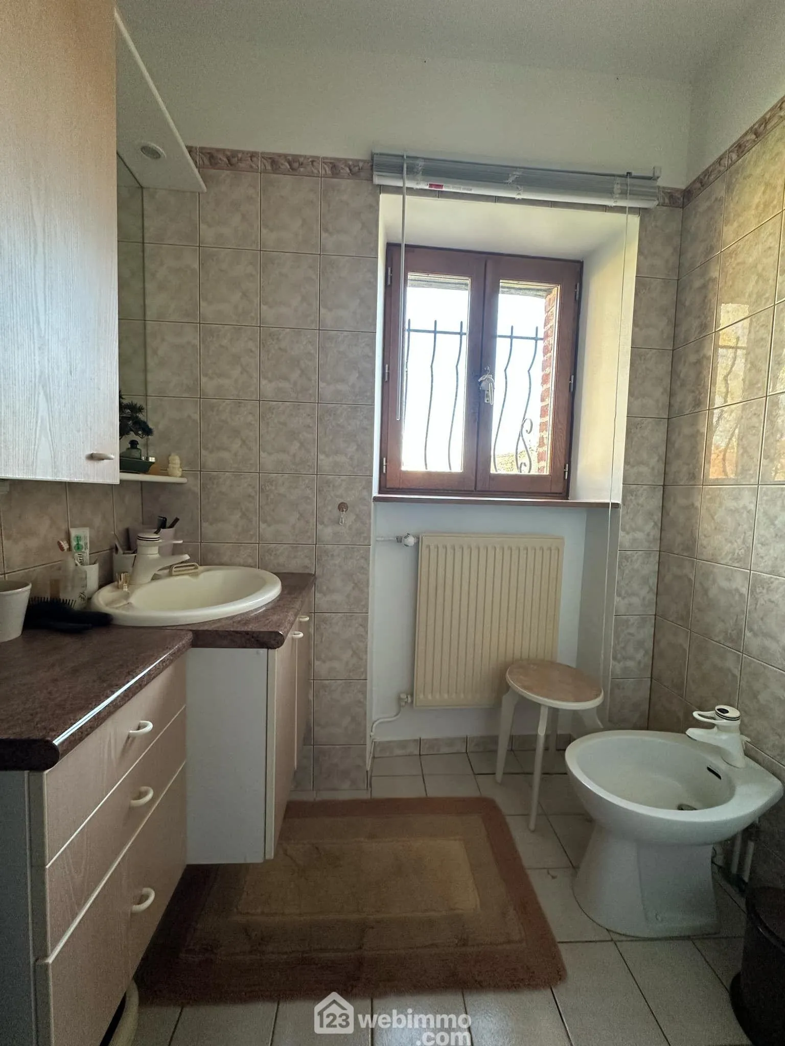Magnifique longère en pierres de 190 m² à Bruyères-et-Montbérault 