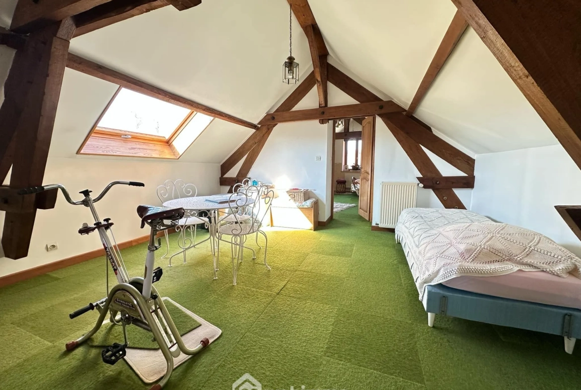 Magnifique longère en pierres de 190 m² à Bruyères-et-Montbérault 