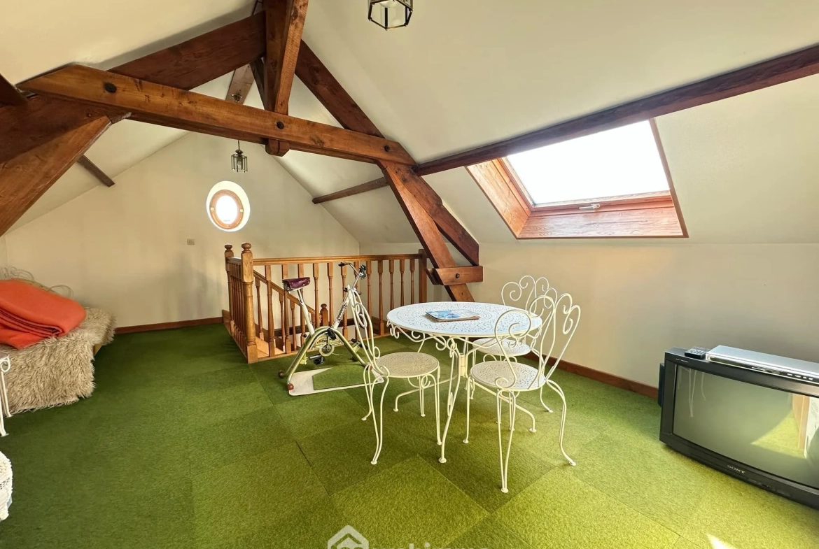 Magnifique longère en pierres de 190 m² à Bruyères-et-Montbérault 