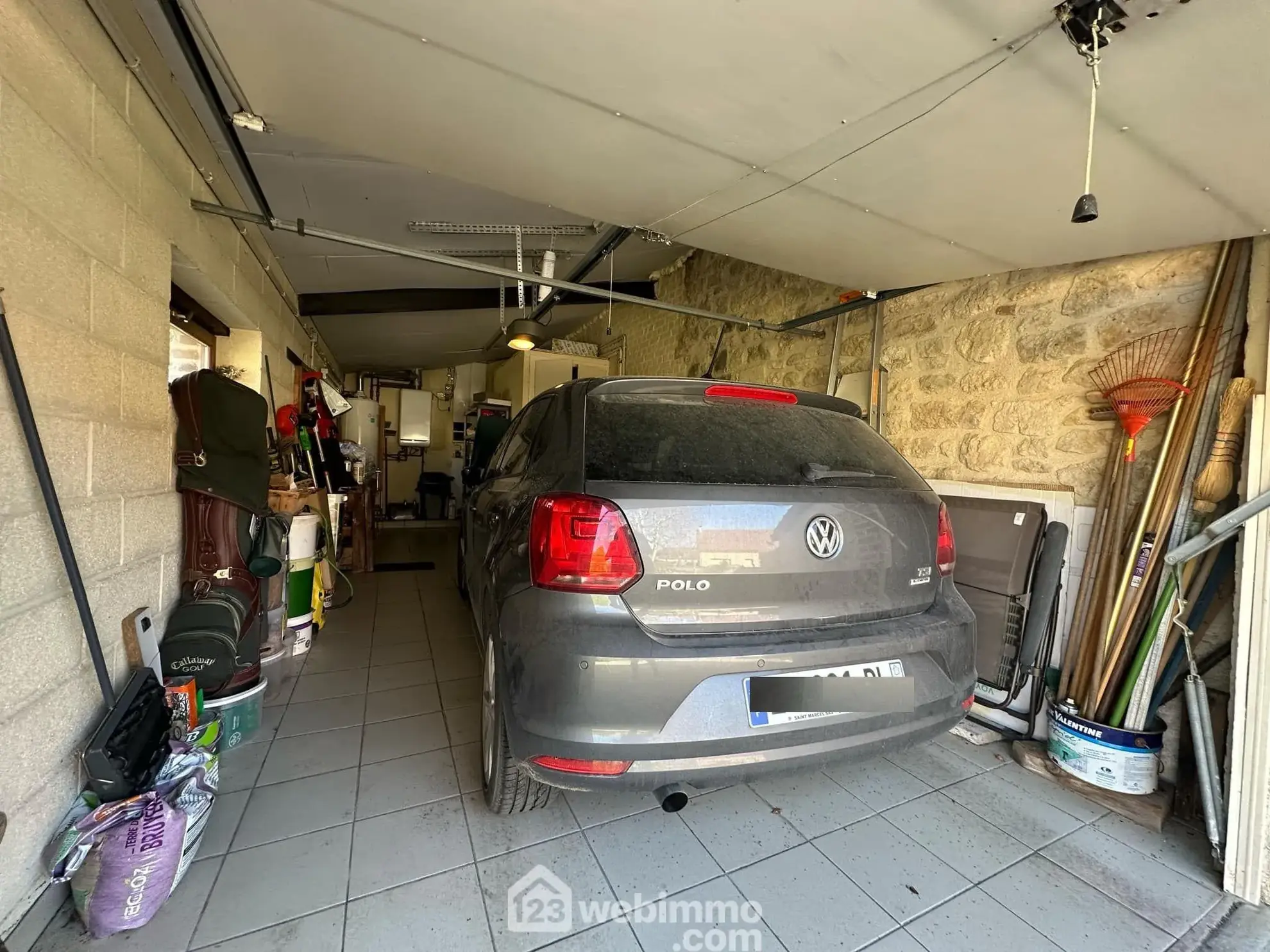 Magnifique longère en pierres de 190 m² à Bruyères-et-Montbérault 