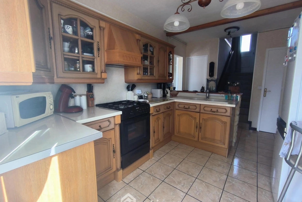 Maison de 95 m² avec 4 chambres, jardin et garage proche de Soissons 