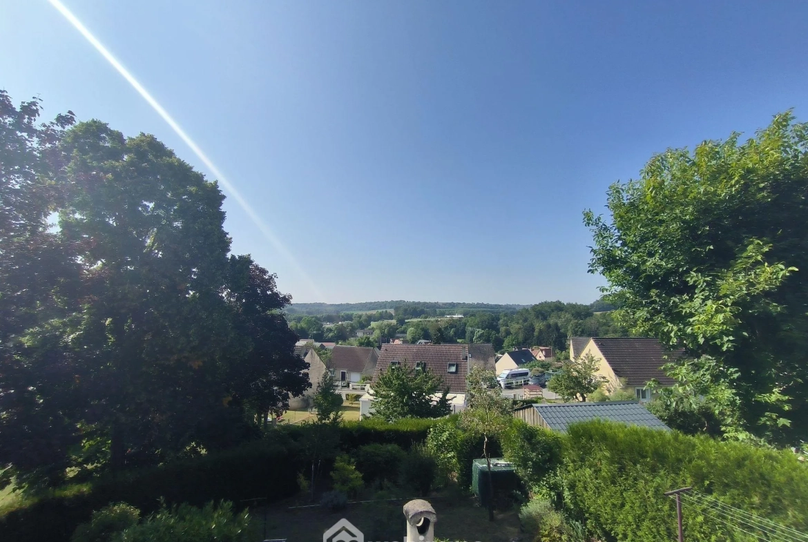 Maison de 95 m² avec 4 chambres, jardin et garage proche de Soissons 