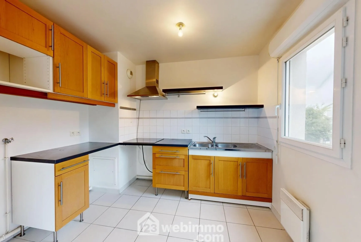 Appartement 2 pièces de 51 m² à Margny-lès-Compiègne avec garage et balcon 