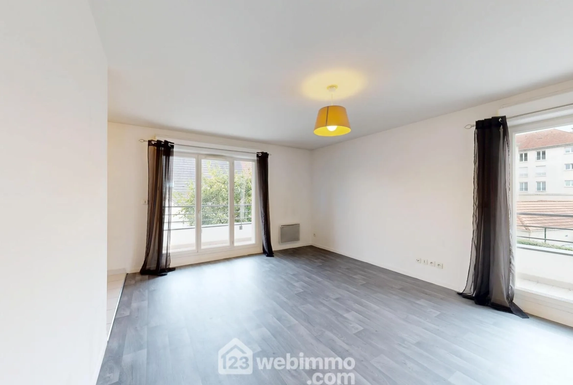 Appartement 2 pièces de 51 m² à Margny-lès-Compiègne avec garage et balcon 