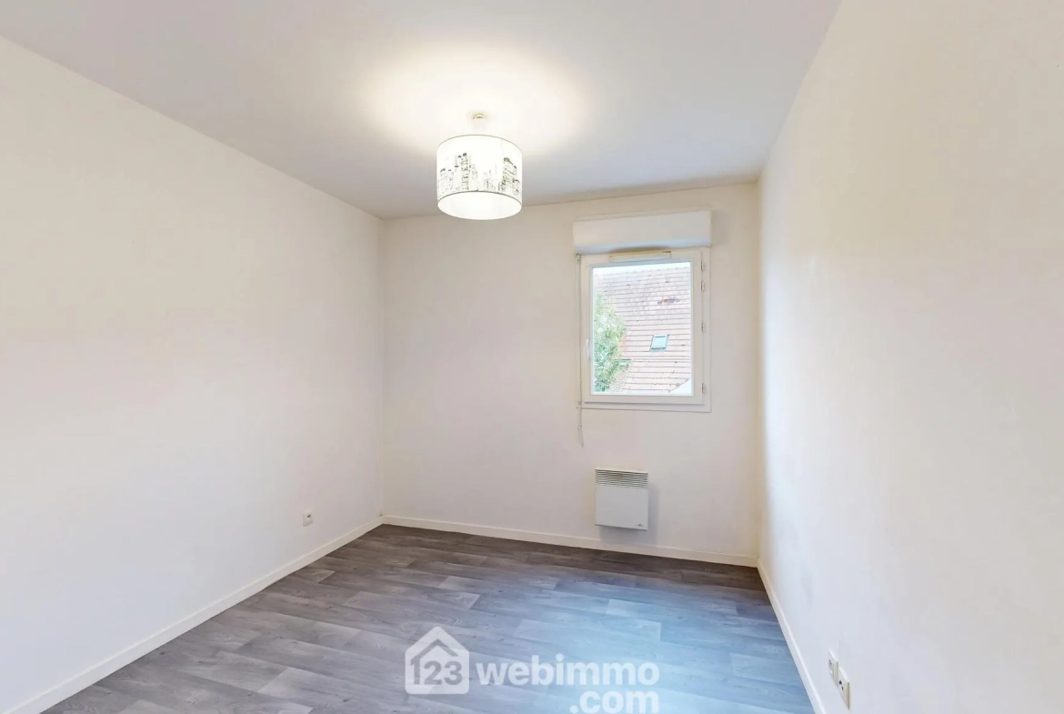 Appartement 2 pièces de 51 m² à Margny-lès-Compiègne avec garage et balcon 