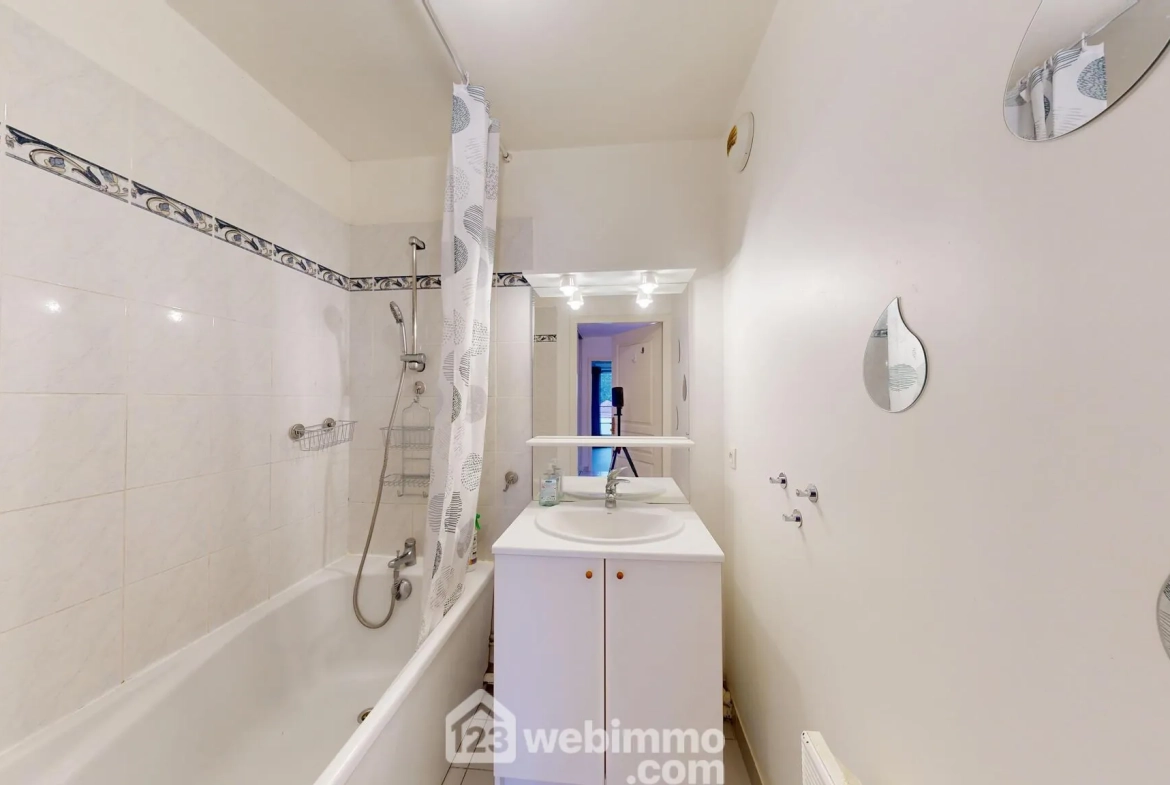 Appartement 2 pièces de 51 m² à Margny-lès-Compiègne avec garage et balcon 