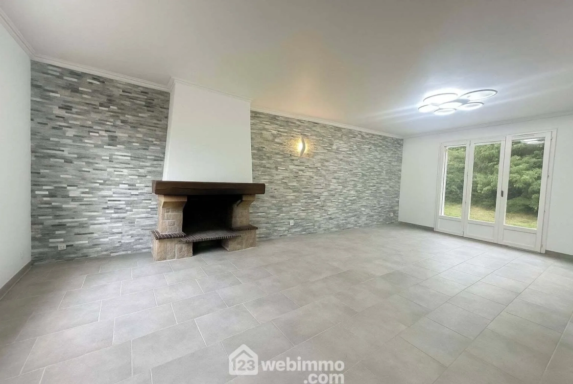 Maison familiale de 140 m² avec entrepôt à Sissonne, 02150 