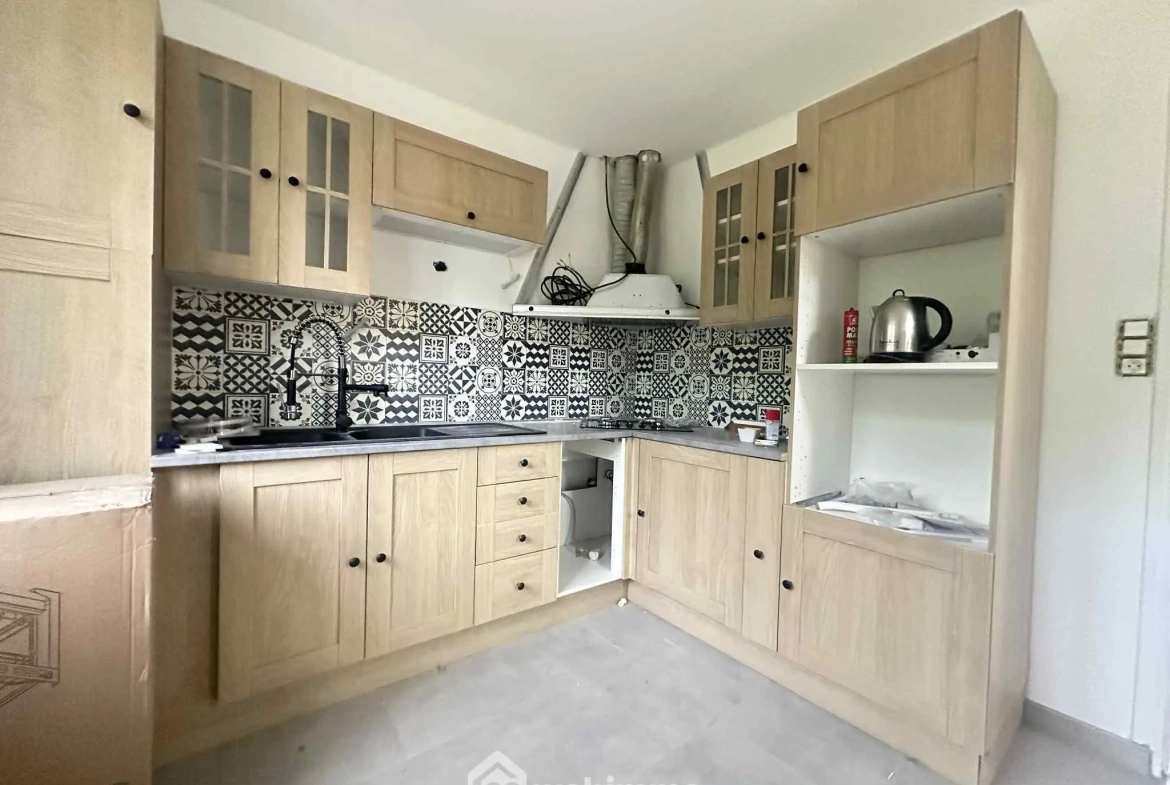 Maison familiale de 140 m² avec entrepôt à Sissonne, 02150 