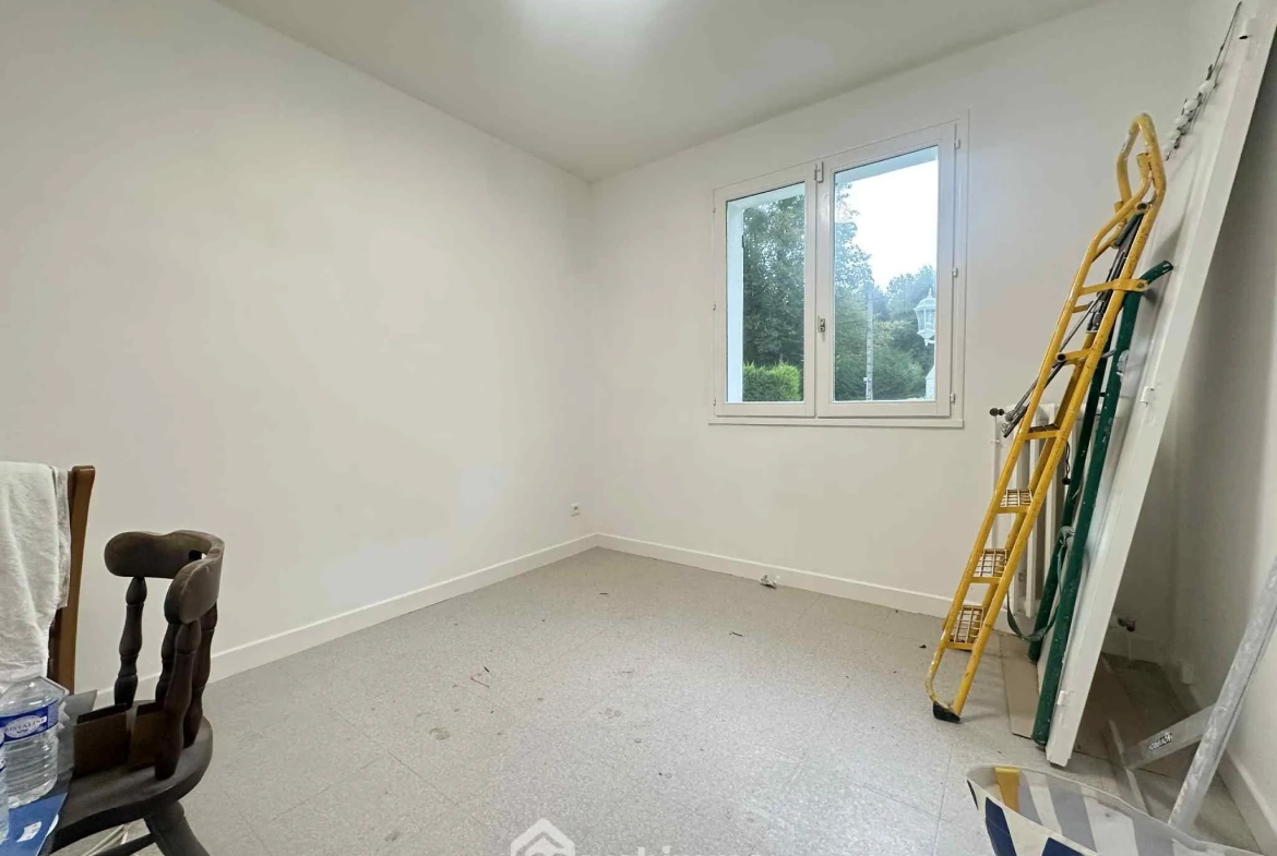 Maison familiale de 140 m² avec entrepôt à Sissonne, 02150 
