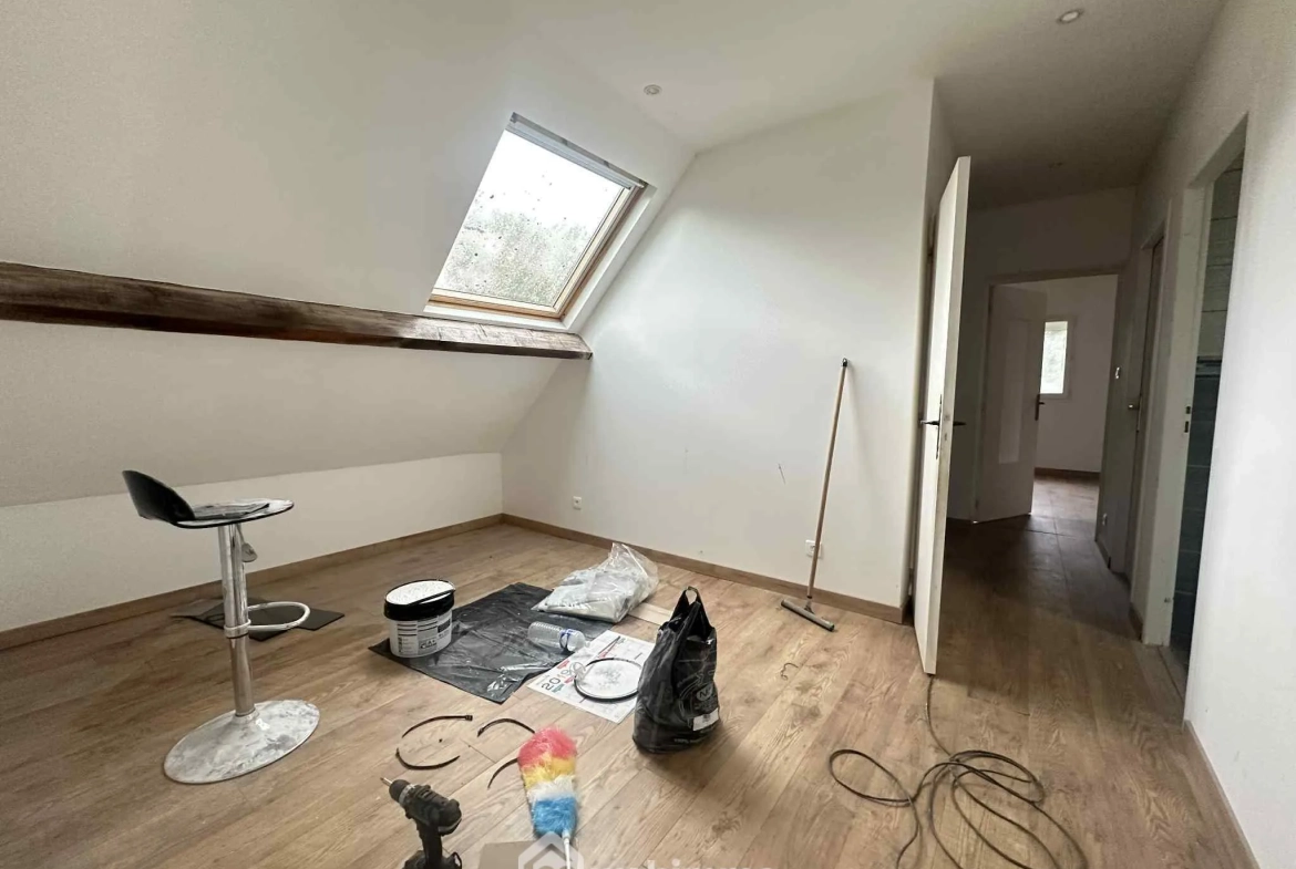 Maison familiale de 140 m² avec entrepôt à Sissonne, 02150 