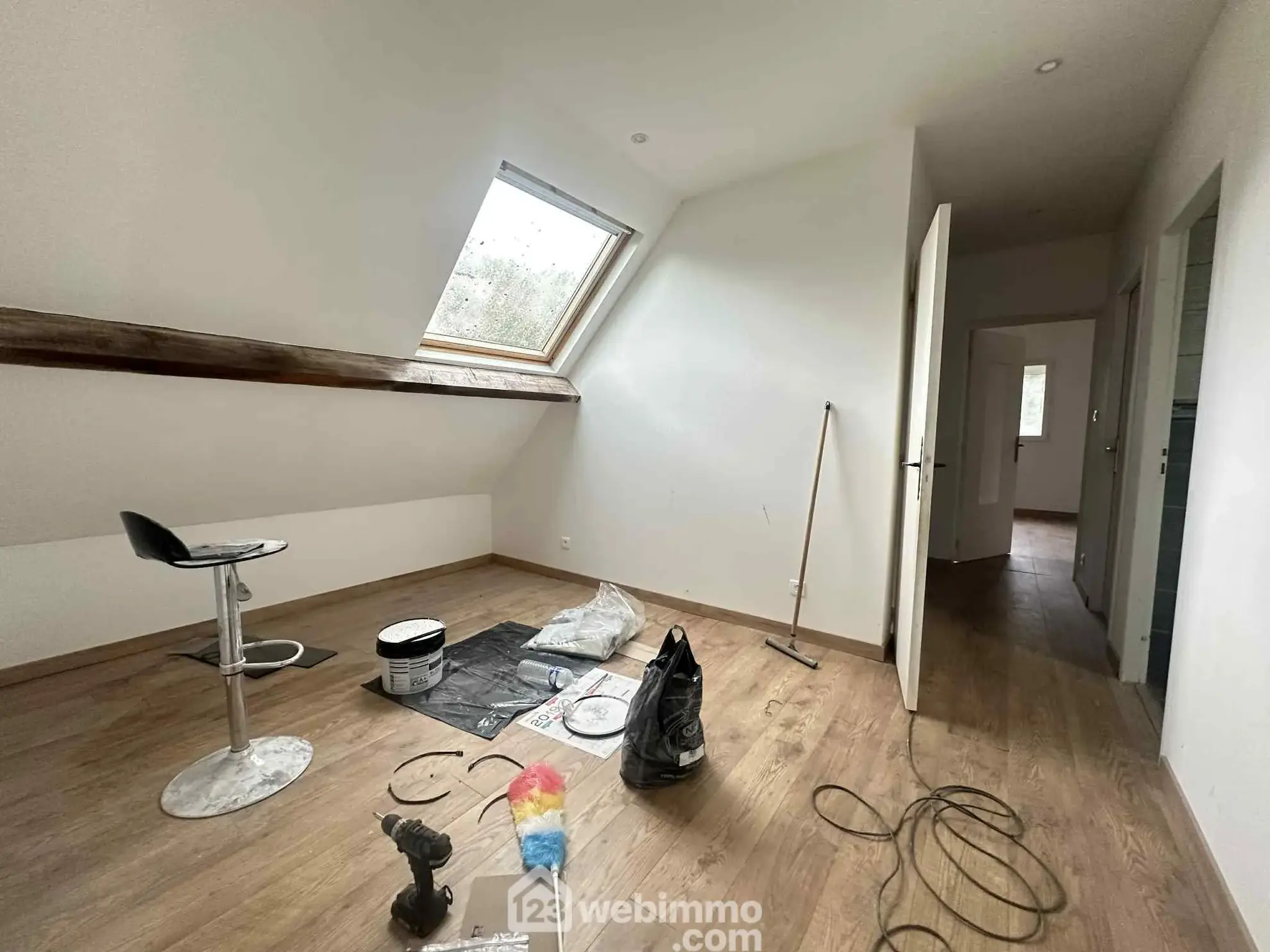 Maison familiale de 140 m² avec entrepôt à Sissonne, 02150 