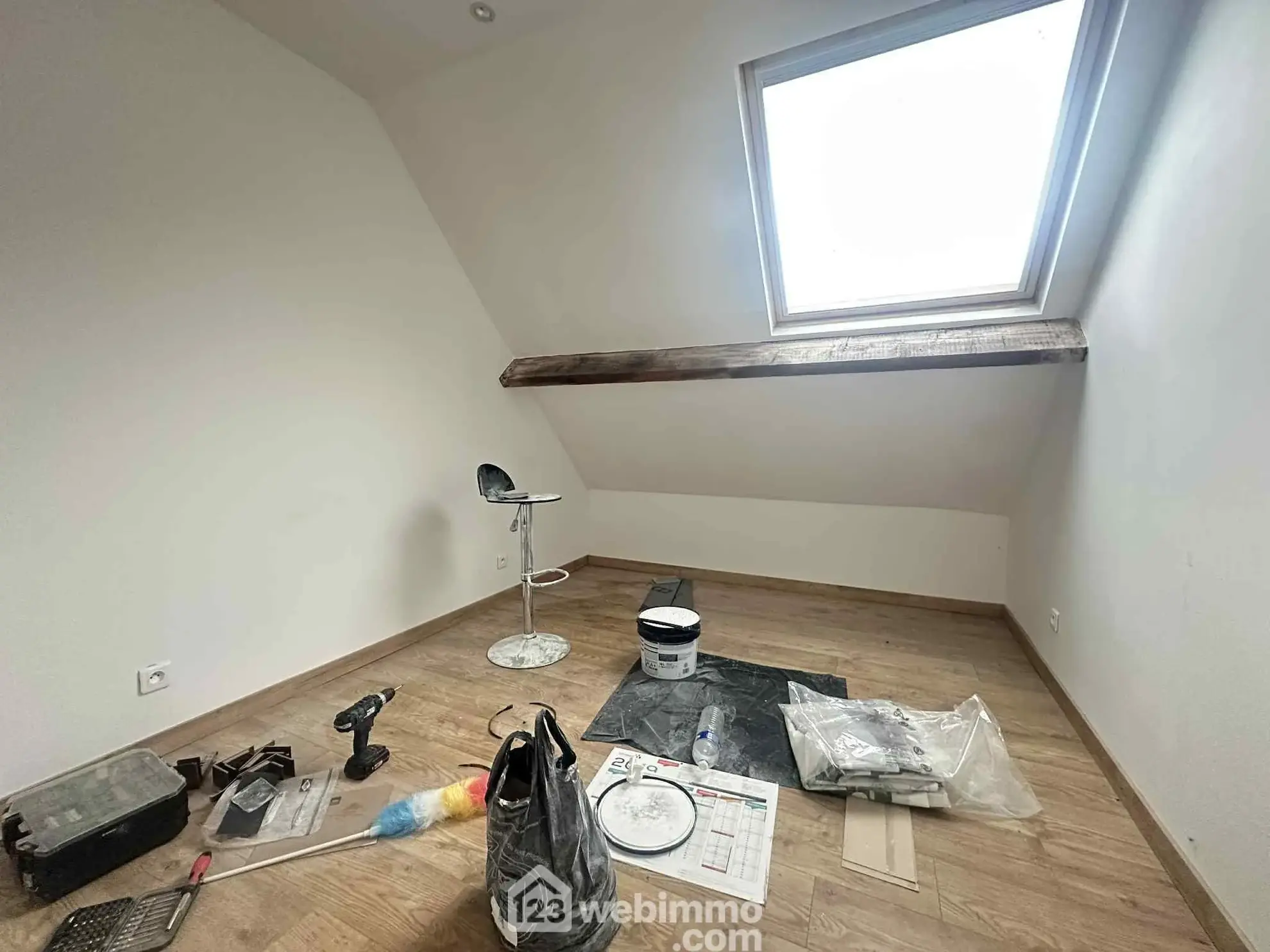 Maison familiale de 140 m² avec entrepôt à Sissonne, 02150 