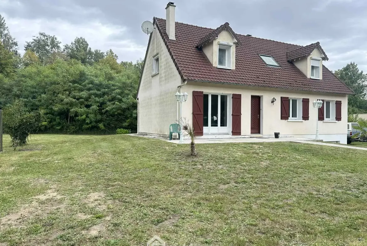 Maison familiale de 140 m² avec entrepôt à Sissonne, 02150 