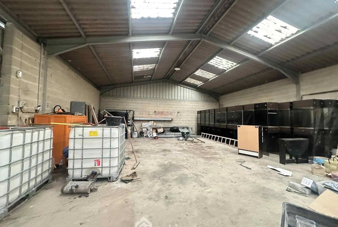 Maison familiale de 140 m² avec entrepôt à Sissonne, 02150 