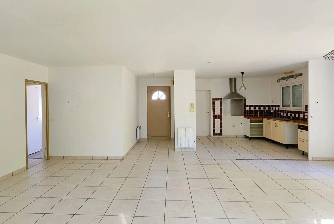 Maison de plain-pied à Narcastet avec grand jardin et garage 