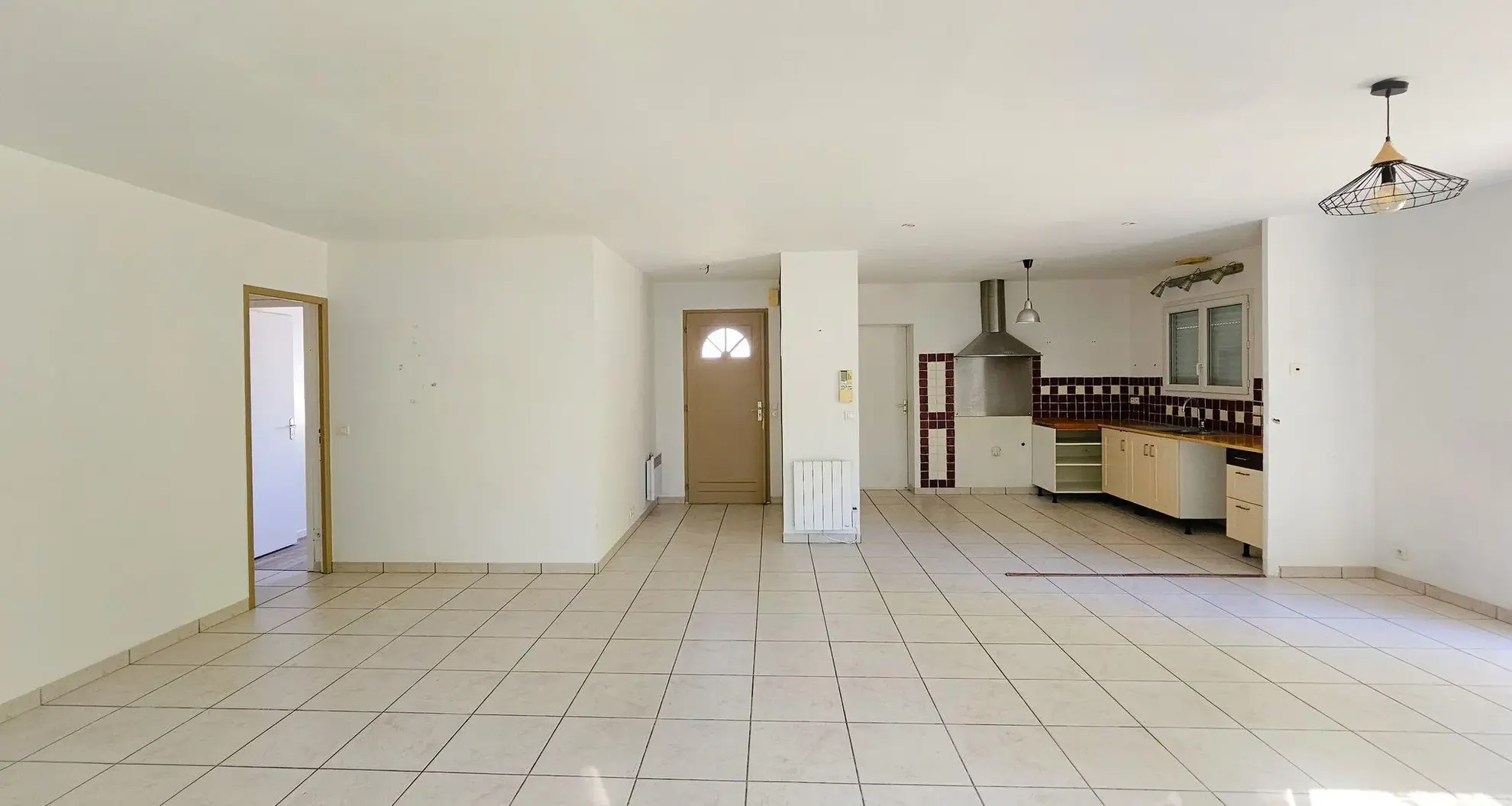 Maison de plain-pied à Narcastet avec grand jardin et garage 