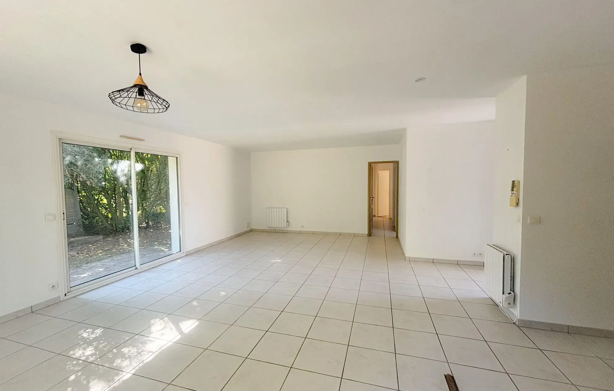 Maison de plain-pied à Narcastet avec grand jardin et garage 