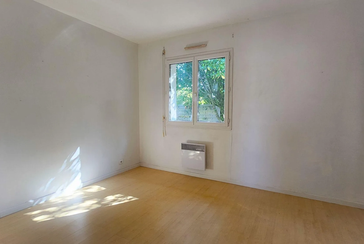 Maison de plain-pied à Narcastet avec grand jardin et garage 