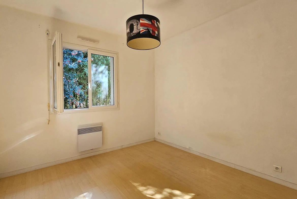 Maison de plain-pied à Narcastet avec grand jardin et garage 