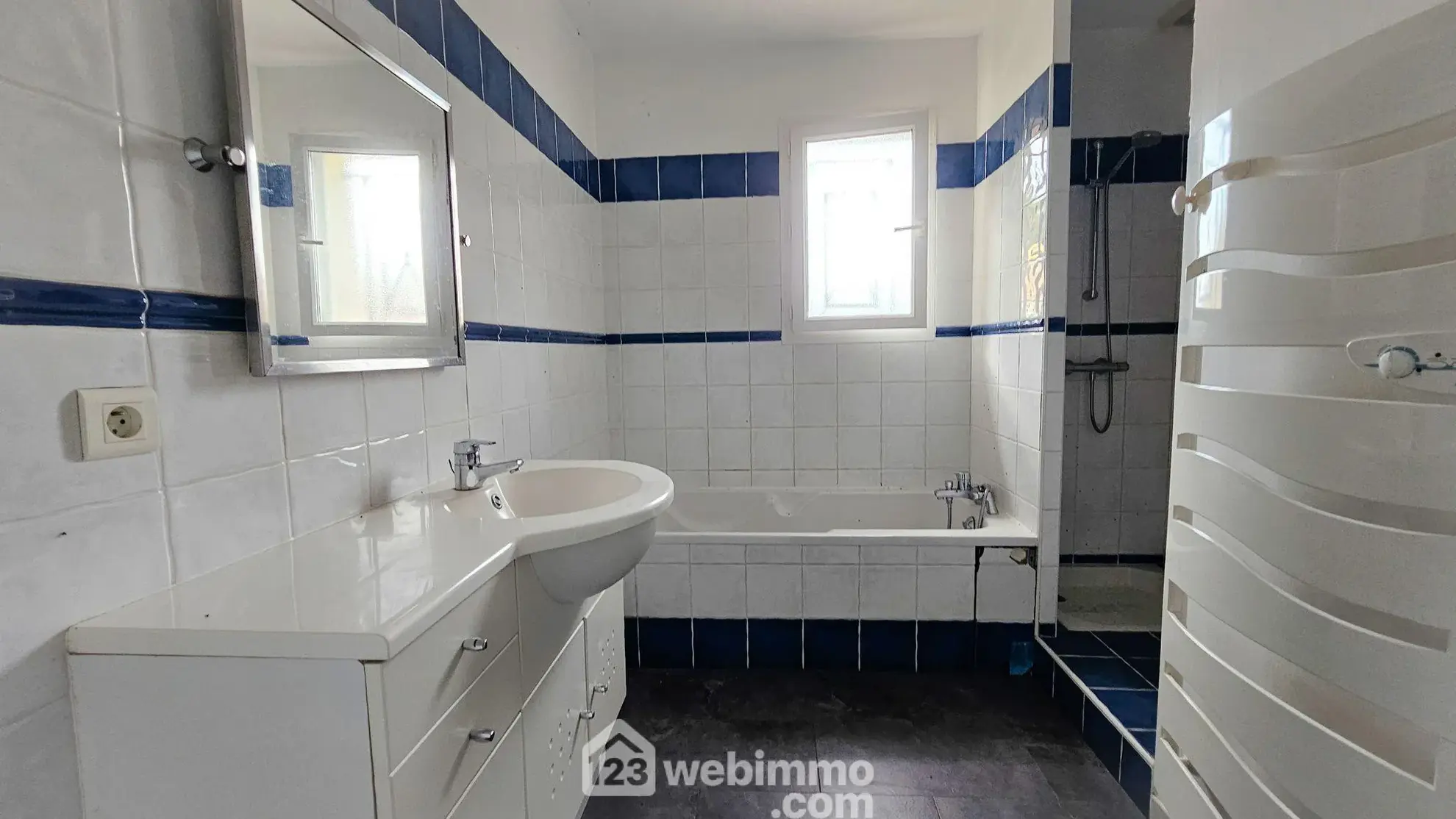 Maison de plain-pied à Narcastet avec grand jardin et garage 