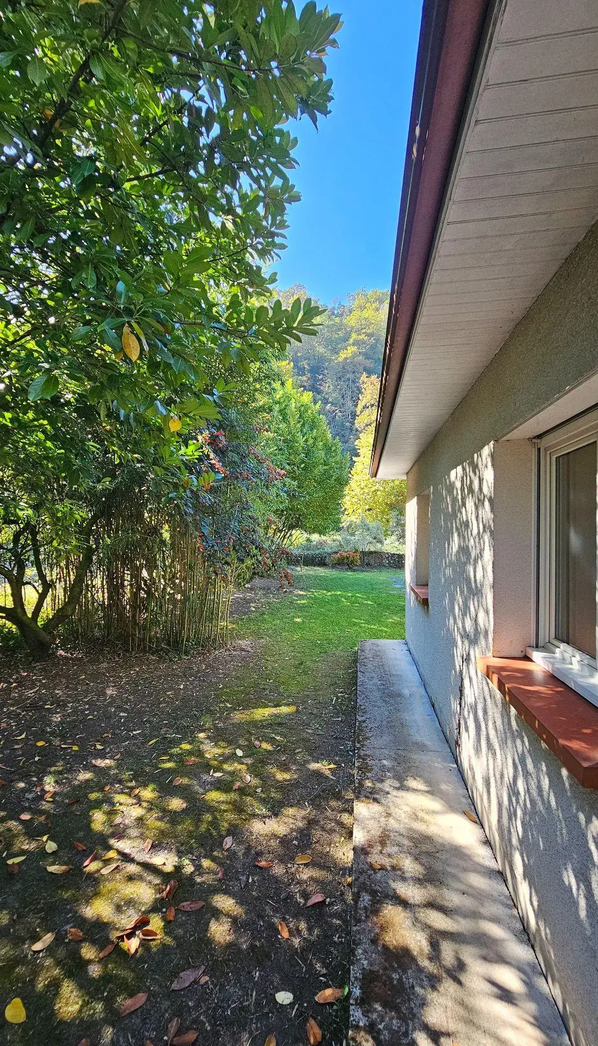 Maison de plain-pied à Narcastet avec grand jardin et garage 